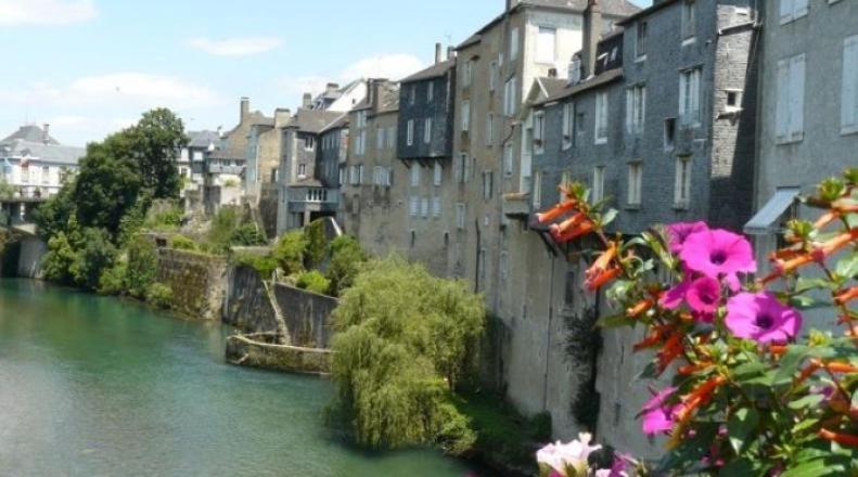 Le Saint Pierre Quartier Historique D'Oloron Sainte Marie Lejlighed Eksteriør billede